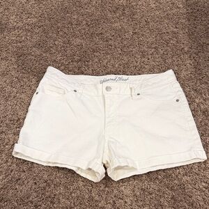 Universal Thread Women's White Jean Shorts